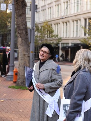 Jan Dilg leads a women's suffrage walking tour in Portland. Photo credit: Courtesy of Jan Dilg.