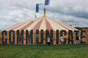 tent with communicate sign