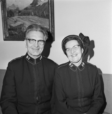 Salvation Army officers Haakon and Eili Dahlstrøm, 1972, by Rigmor Dahl Delphin. Courtesy of Oslo Museum. Participants at a recent Oslo i Bilder program remembered that bonnets were a part of the Norwegian Salvation Army uniform in the 1960s and 1970s.